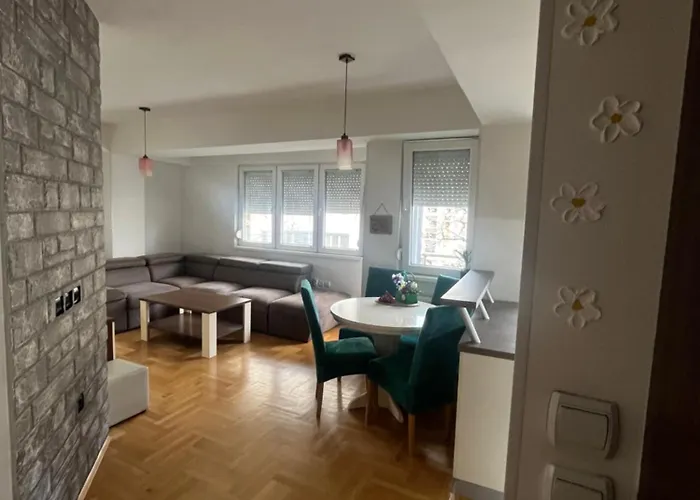 Aerodrom Cozy 스코페