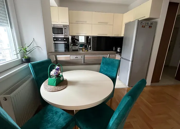 아파트 Aerodrom Cozy *